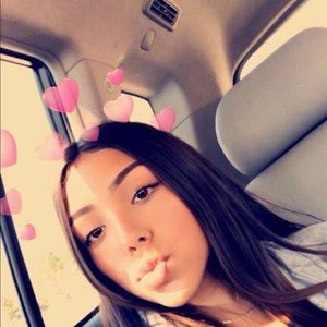 Meet your Posher, Nicole